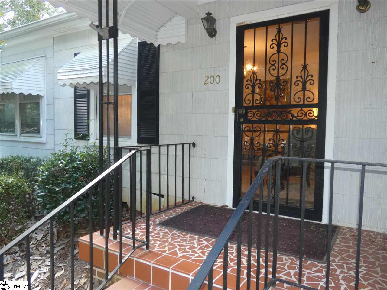 200 Davidson Street Clinton, SC 29325 - Photo 1 of 23 Gallery Image 1