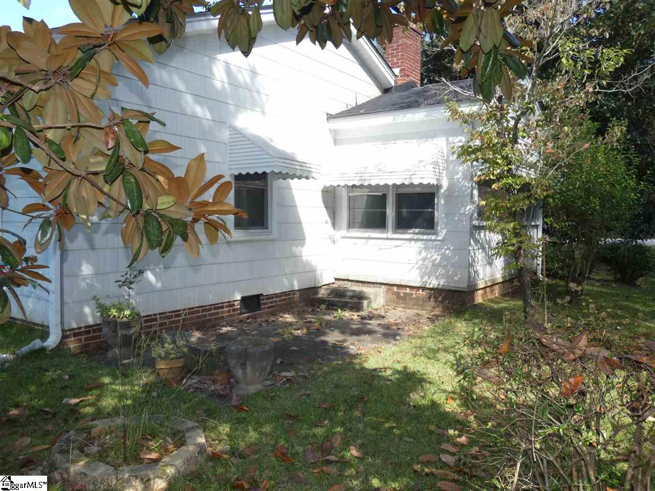 200 Davidson Street Clinton, SC 29325 - Photo 3 of 23 Gallery Image 3