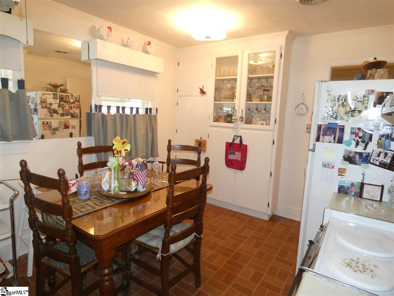 200 Davidson Street Clinton, SC 29325 - Photo 21 of 23 Gallery Image 21
