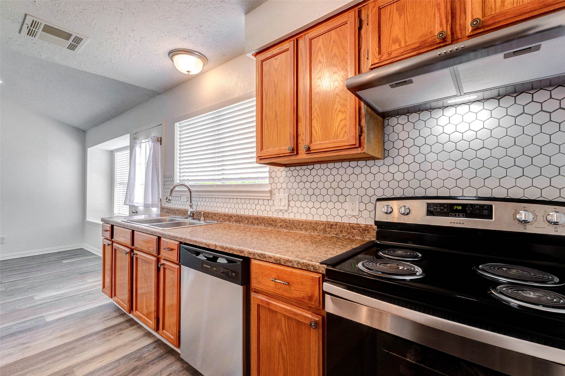 5135 Porter Ridge Drive Houston, TX 77053 - Photo 12 of 32