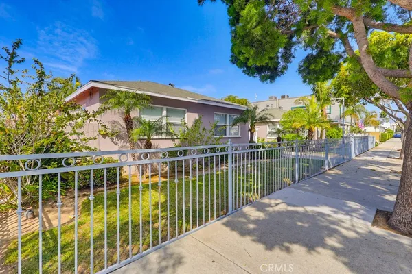 $1,450,000 | 2661 Lime Avenue, Signal Hill, CA 90755