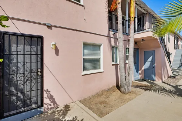 $1,450,000 | 2661 Lime Avenue, Signal Hill, CA 90755