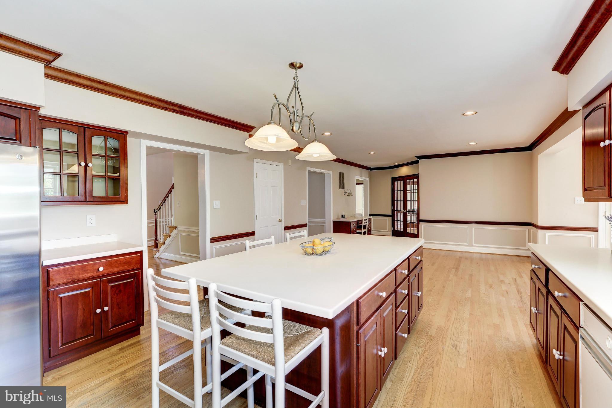 12640 High Meadow Road North Potomac, MD 20878 - Photo 11 of 30 Kitchen
