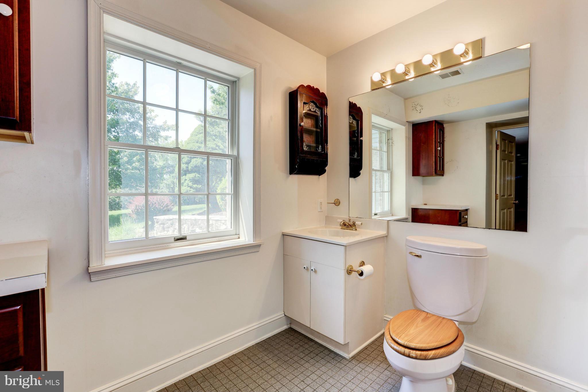 12640 High Meadow Road North Potomac, MD 20878 - Photo 24 of 30 Full Bathroom in Lower level