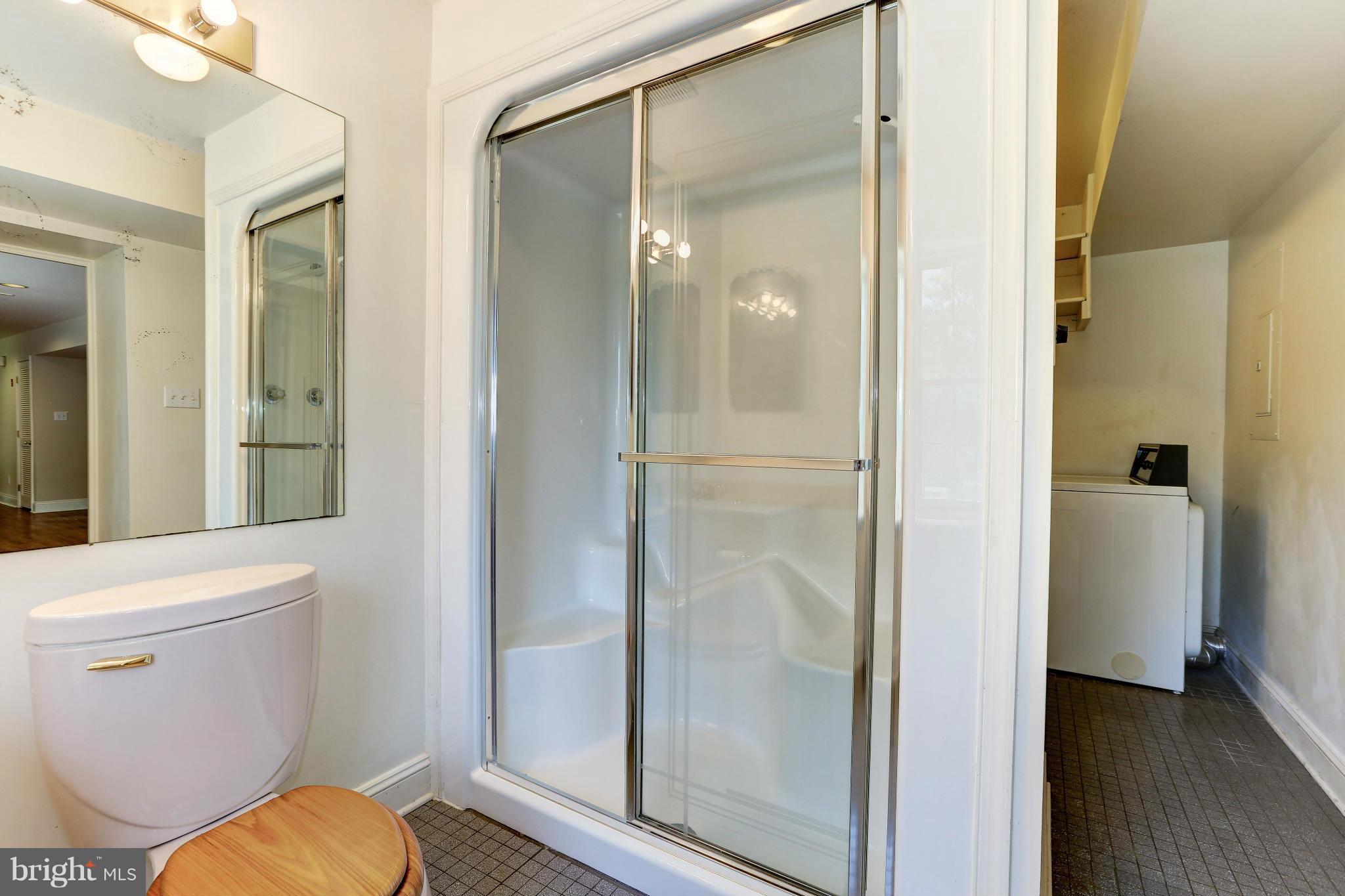 12640 High Meadow Road North Potomac, MD 20878 - Photo 25 of 30 Full Bathroom in Lower level