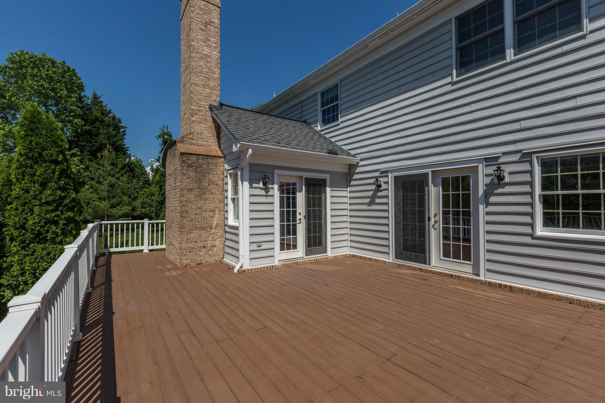12640 High Meadow Road North Potomac, MD 20878 - Photo 28 of 30 Expansive Deck