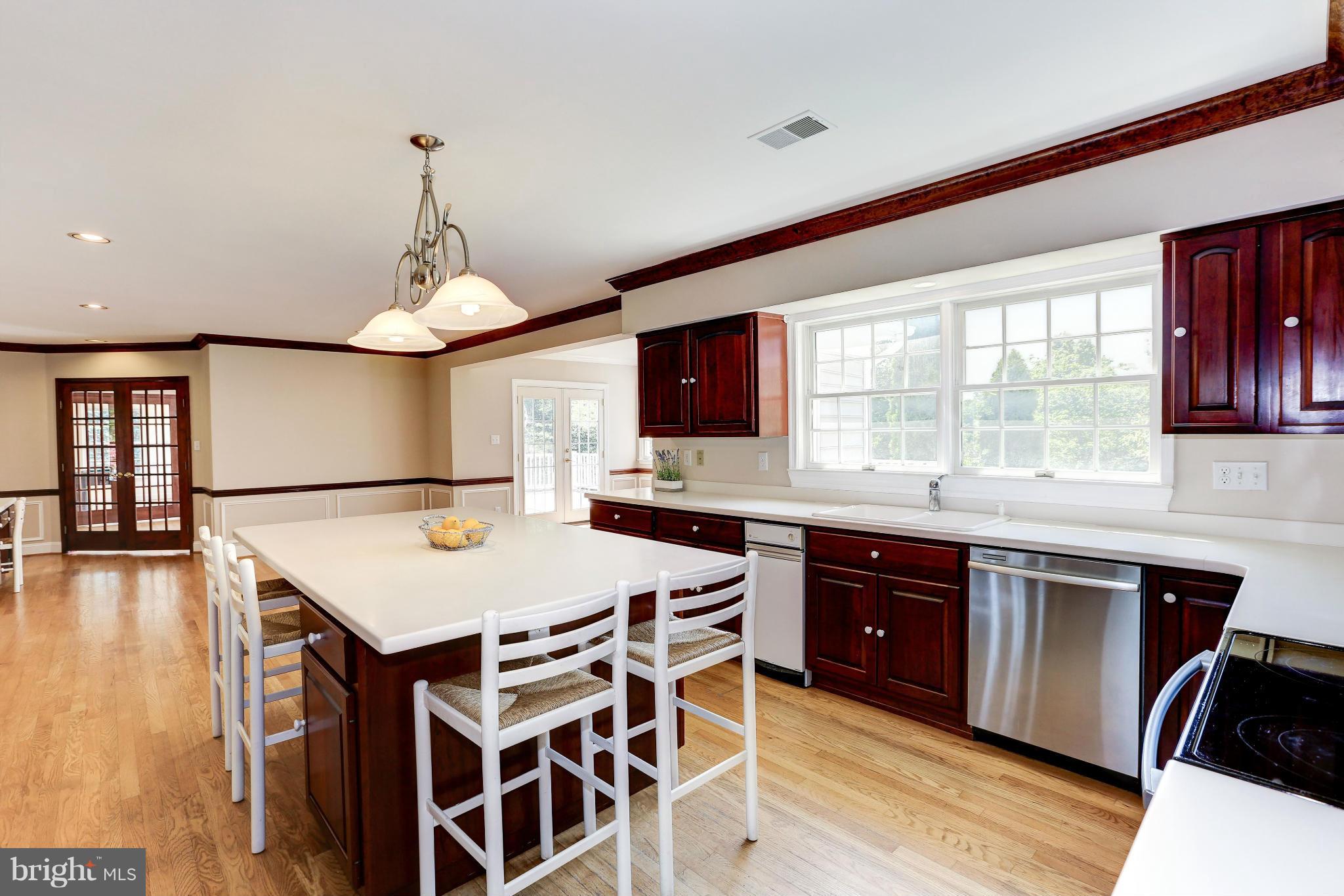 12640 High Meadow Road North Potomac, MD 20878 - Photo 10 of 30 Kitchen