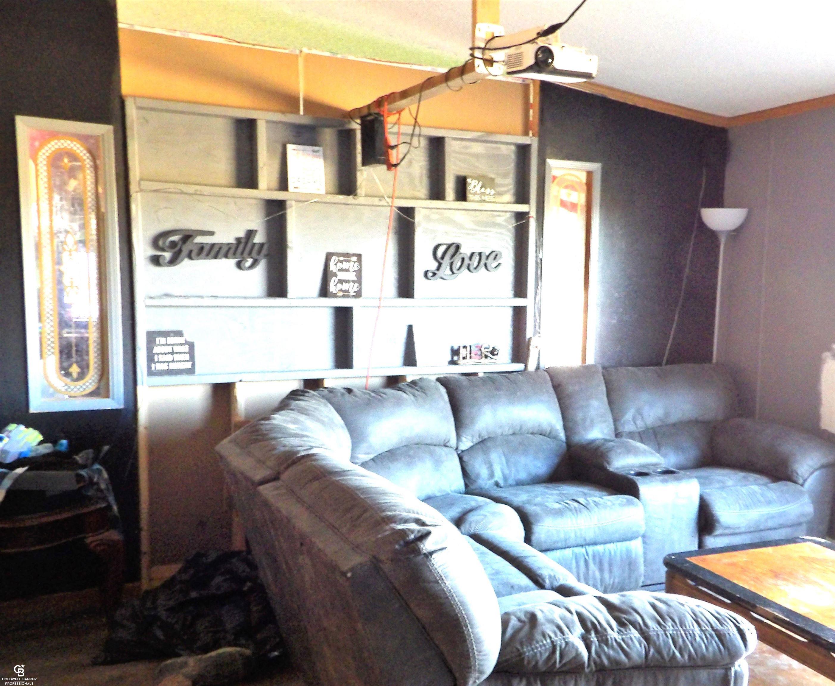 2600 Rowe Road Applegate, MI 48401 - Photo 4 of 41 50092082-3.JPG