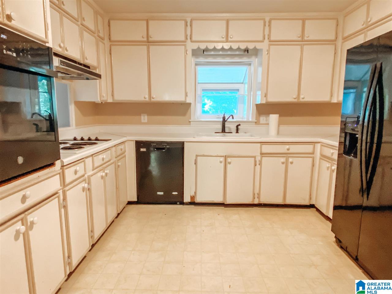 316 Crestview Road Anniston, AL 36207 - Photo 6 of 20