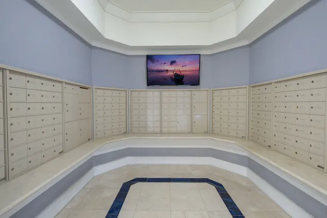 $4,800 | 2640 Lake Shore Drive, Unit 2008, Riviera Beach, FL 33404