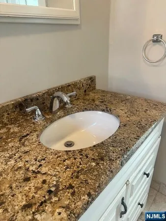 $2,650 | 43 Brookline Avenue, Unit 2, Nutley, NJ 07110