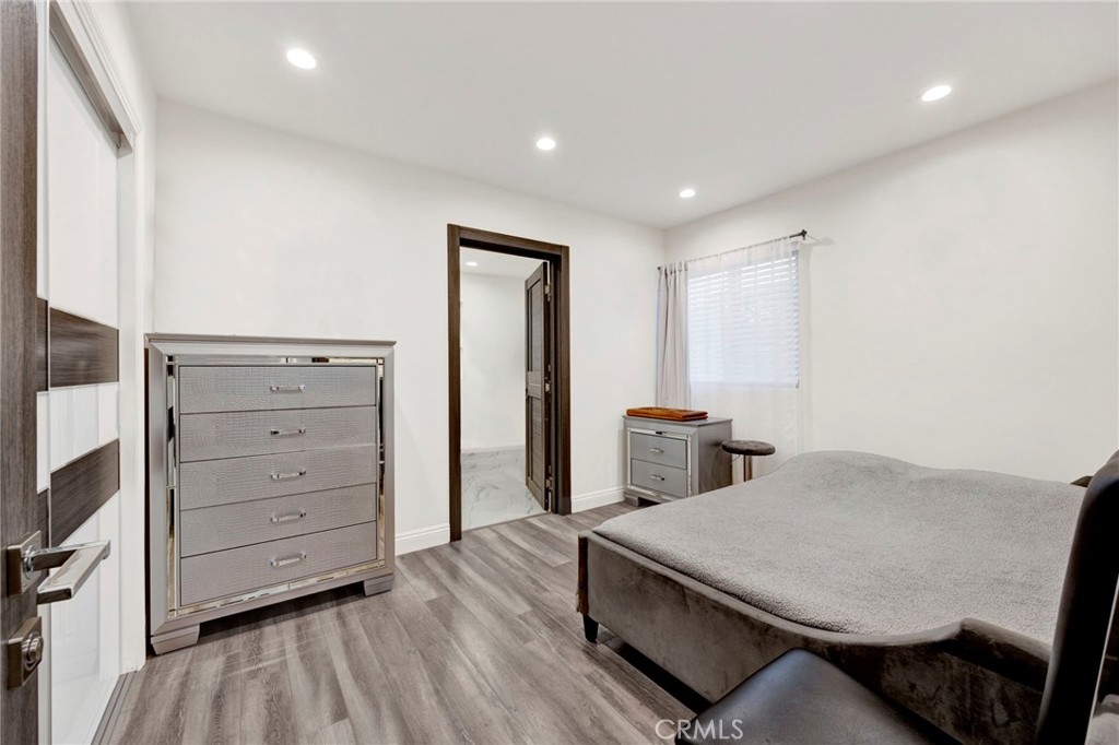 8150 Ranchito Avenue Panorama City, CA 91402 - Photo 20 of 34