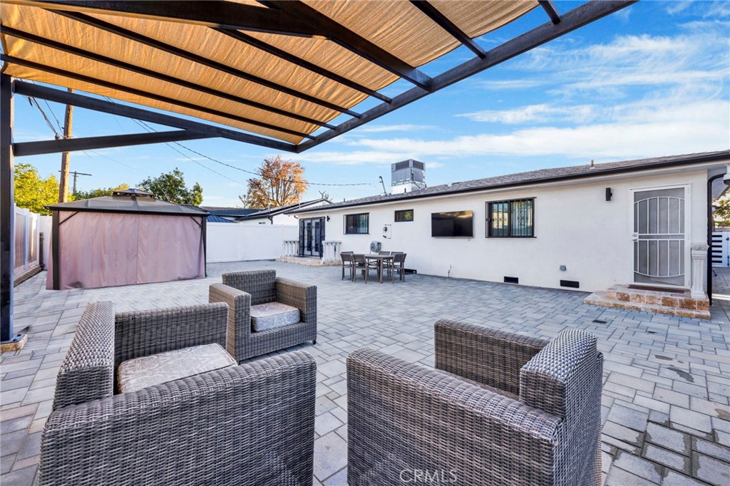 8150 Ranchito Avenue Panorama City, CA 91402 - Photo 28 of 34