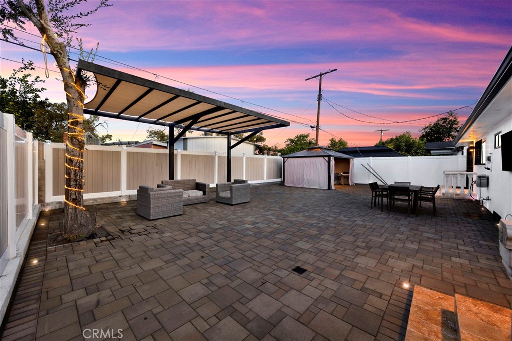 8150 Ranchito Avenue Panorama City, CA 91402 - Photo 30 of 34