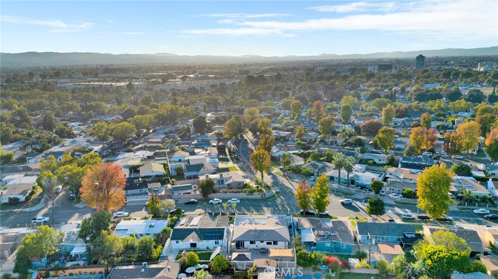 8150 Ranchito Avenue Panorama City, CA 91402 - Photo 6 of 34