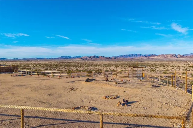 $160,000 | 5048 Godwin Road, Twentynine Palms, CA 92277