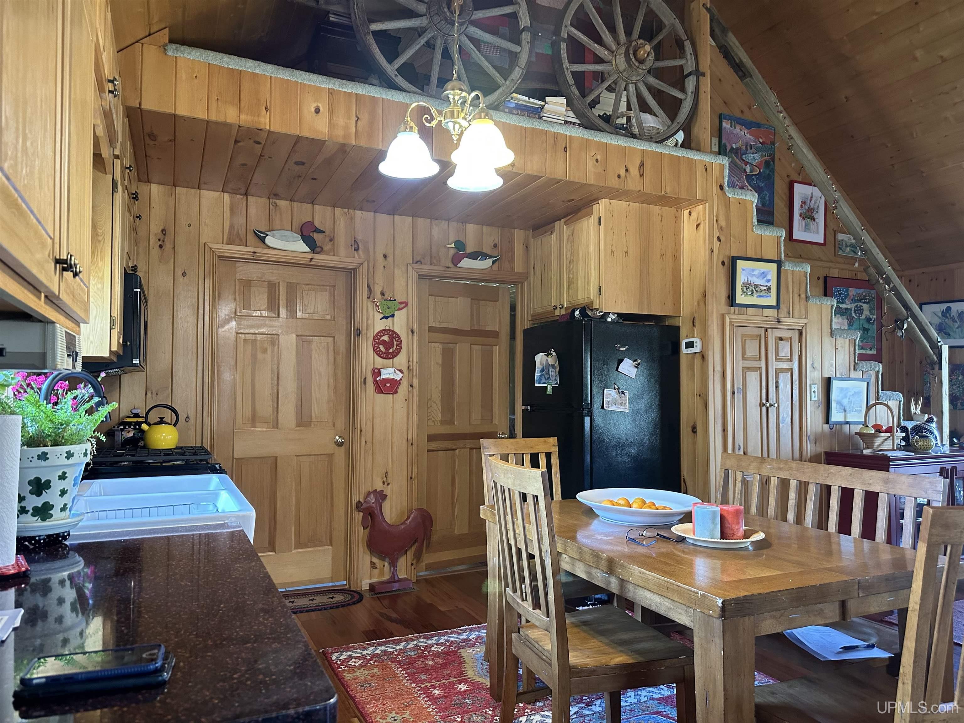 9510 32 Road Rapid River, MI 49878 - Photo 7 of 49 Gallery Image 7