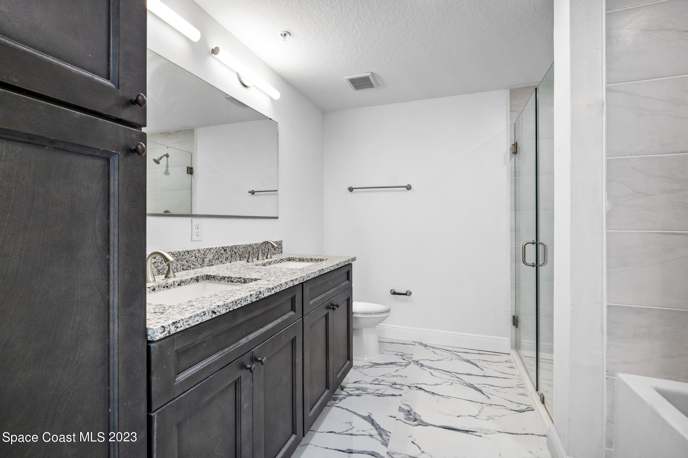 735 Pilot Lane, Unit 313 Merritt Island, FL 32952 - Photo 15 of 20 a view of a kitchen