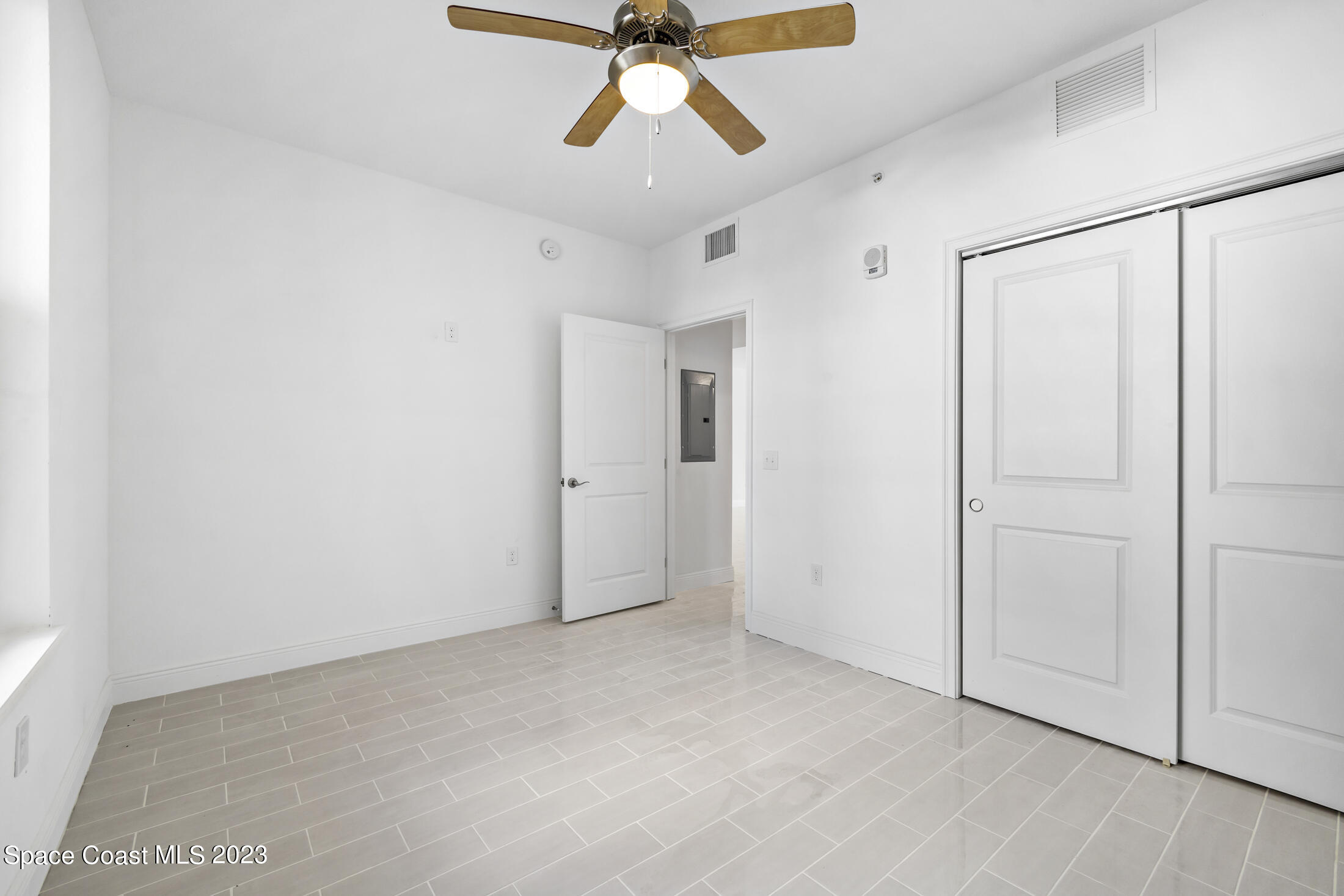 735 Pilot Lane, Unit 313 Merritt Island, FL 32952 - Photo 7 of 20 a view of an empty room