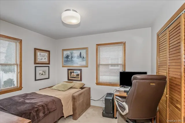 $1,250,000 | 175 Primrose Drive, North New Hyde Park, NY 11040