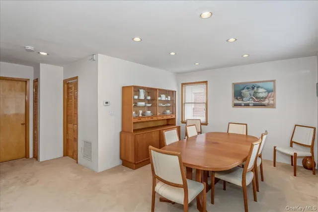 $1,250,000 | 175 Primrose Drive, North New Hyde Park, NY 11040