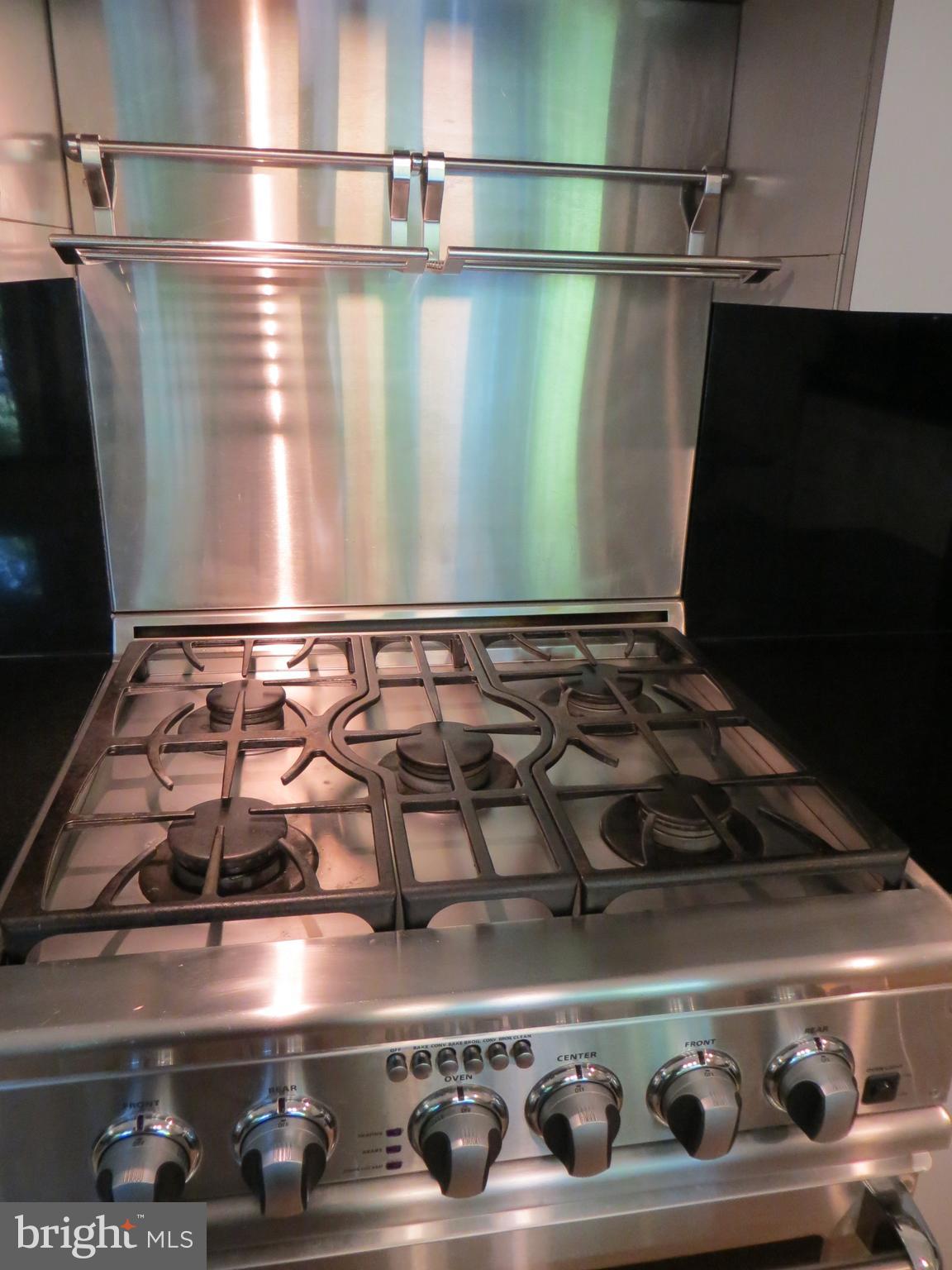 8105 Fenway Road Bethesda, MD 20817 - Photo 16 of 63