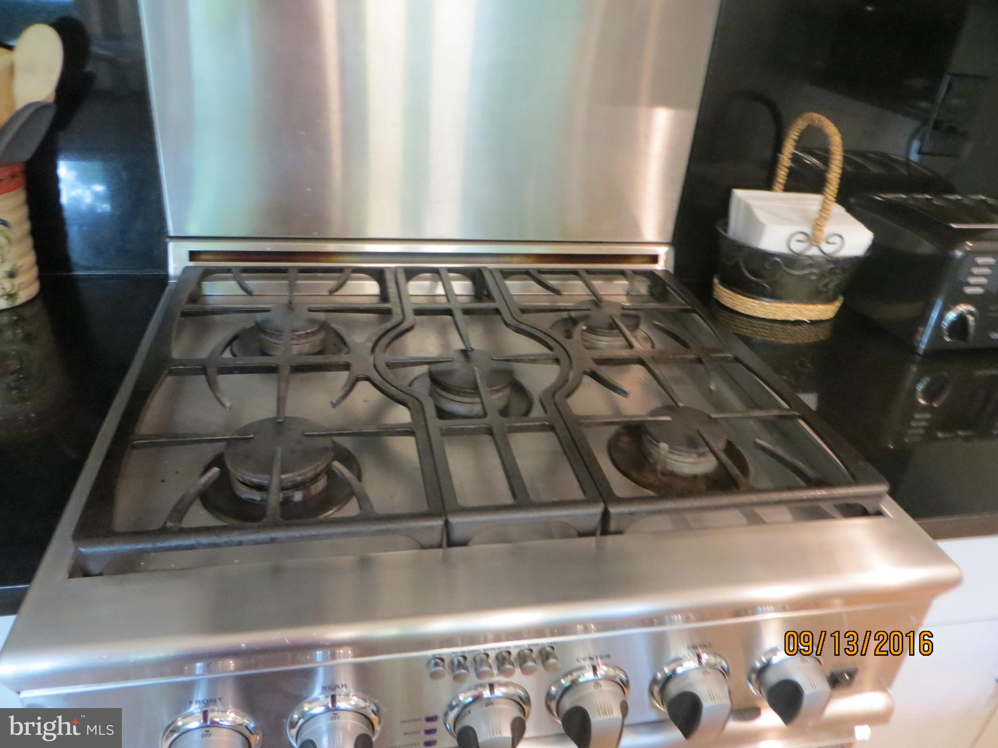 8105 Fenway Road Bethesda, MD 20817 - Photo 17 of 63