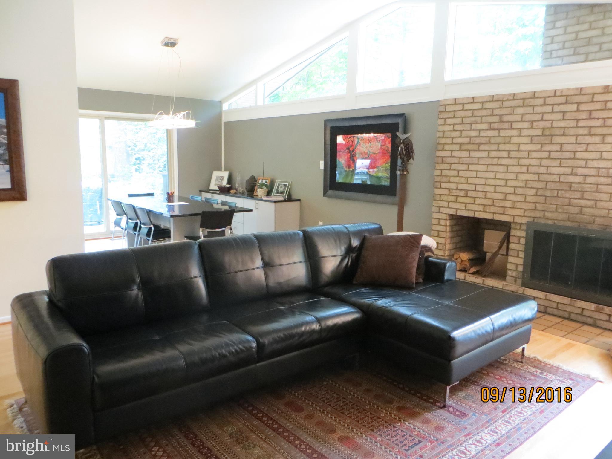 8105 Fenway Road Bethesda, MD 20817 - Photo 4 of 63