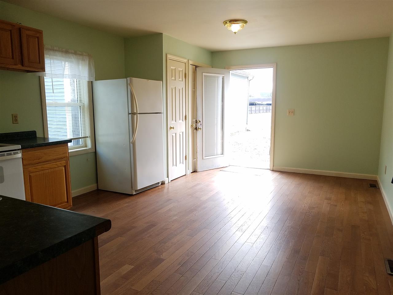 62 Pembroke Road Concord, NH 03301 - Photo 3 of 15 Gallery Image 3