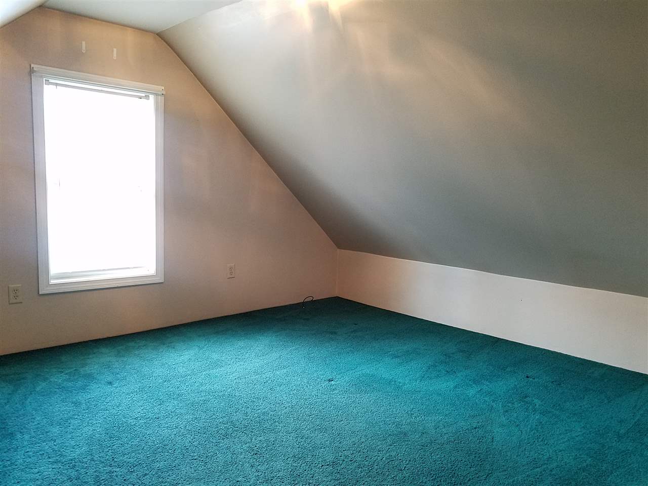 62 Pembroke Road Concord, NH 03301 - Photo 7 of 15 Gallery Image 7