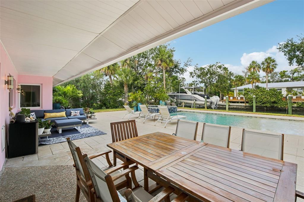 613 Buttonwood Drive Longboat Key, FL 34228 - Photo 35 of 48