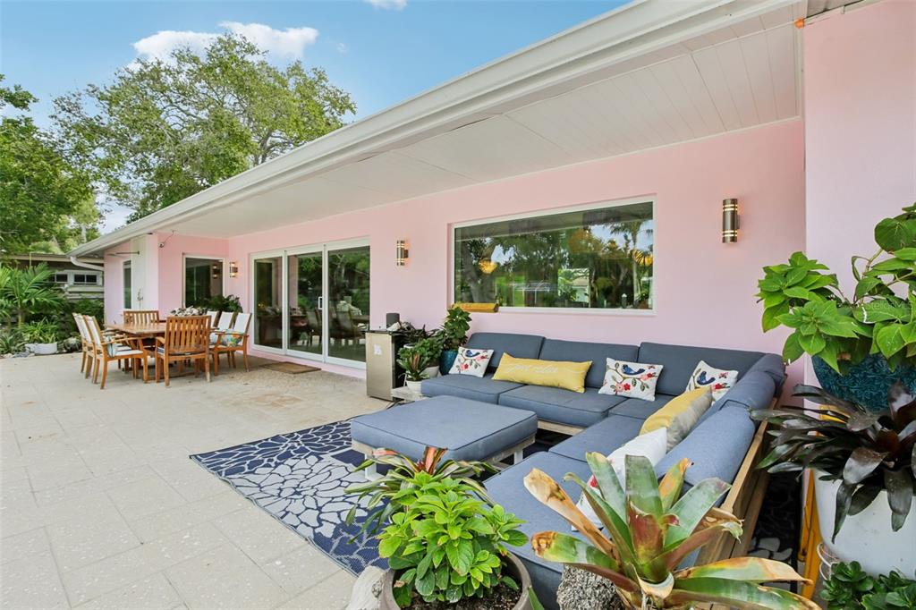 613 Buttonwood Drive Longboat Key, FL 34228 - Photo 37 of 48