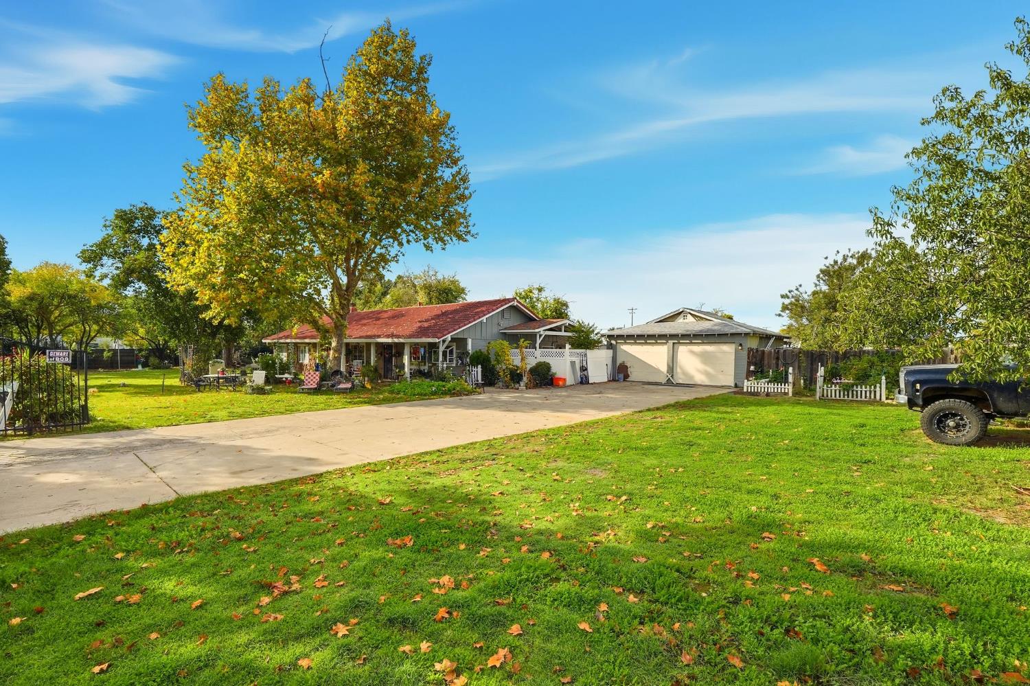 7801 El Modena Avenue Elverta, CA 95626 - Photo 50 of 51 a view of a house with pool and a yard