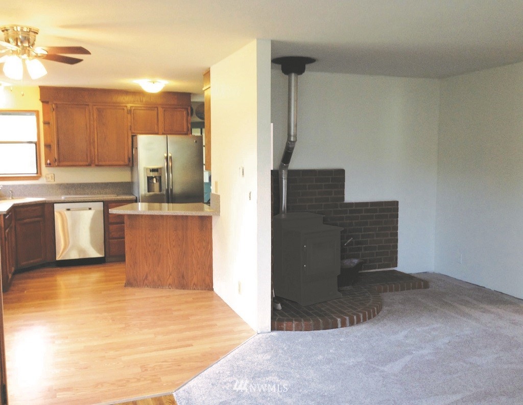 215 R Street Southeast Auburn, WA 98002 - Photo 3 of 4 Gallery Image 3