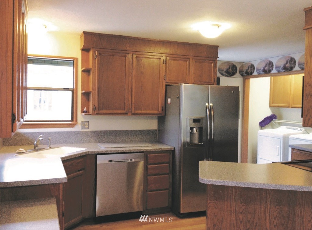 215 R Street Southeast Auburn, WA 98002 - Photo 4 of 4 Gallery Image 4
