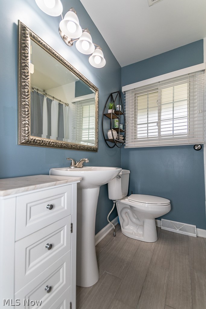 5666 Falkirk Road Lyndhurst, OH 44124 - Photo 23 of 35