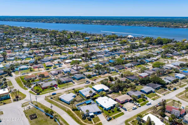 $395,000 | 107 Lynnhurst Drive, Ormond Beach, FL 32176