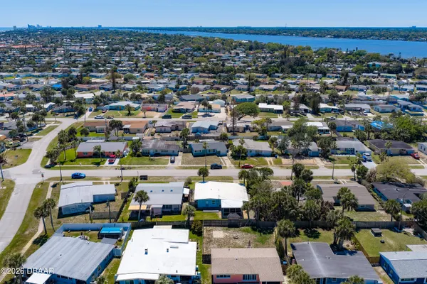 $395,000 | 107 Lynnhurst Drive, Ormond Beach, FL 32176