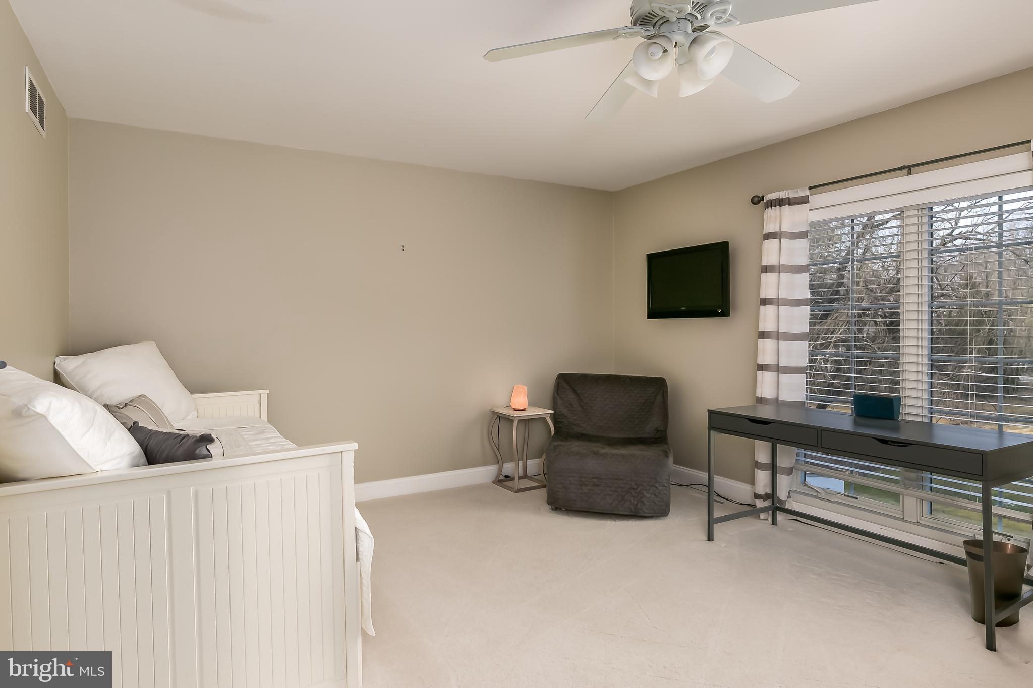 676 Jackson Road Sewell, NJ 08080 - Photo 11 of 47