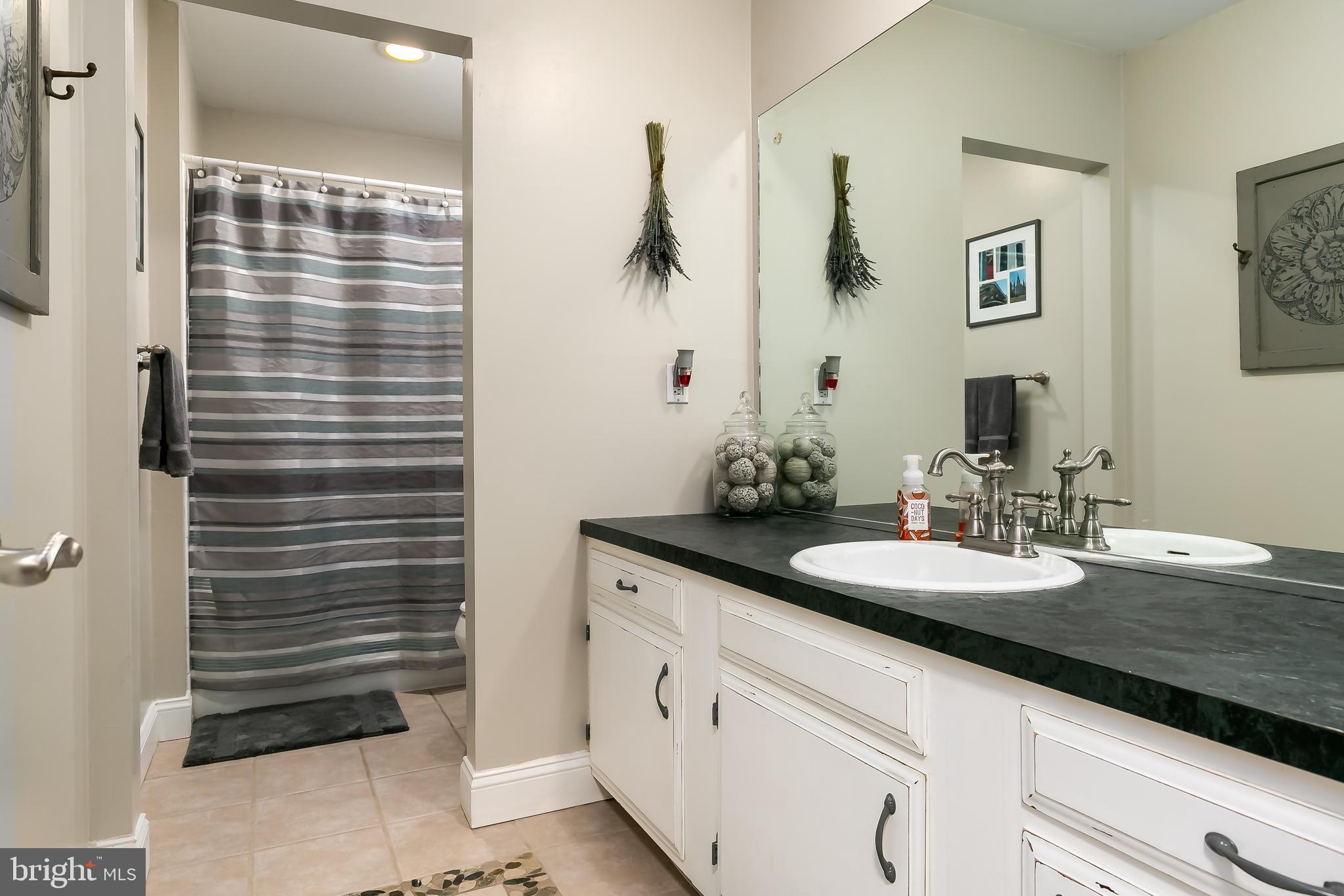 676 Jackson Road Sewell, NJ 08080 - Photo 12 of 47