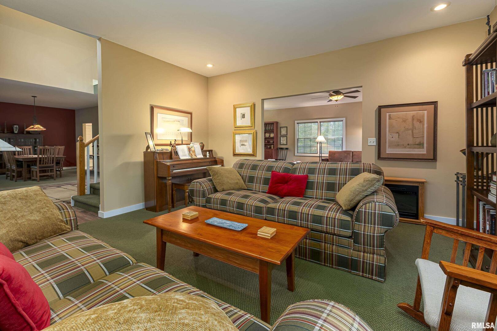 1127 Cedar Ridge Drive Carbondale, IL 62901 - Photo 16 of 40