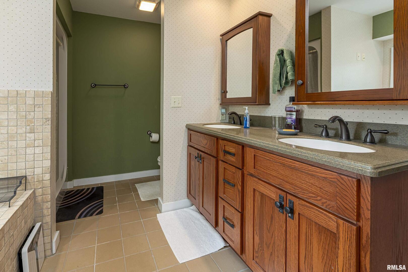 1127 Cedar Ridge Drive Carbondale, IL 62901 - Photo 23 of 40