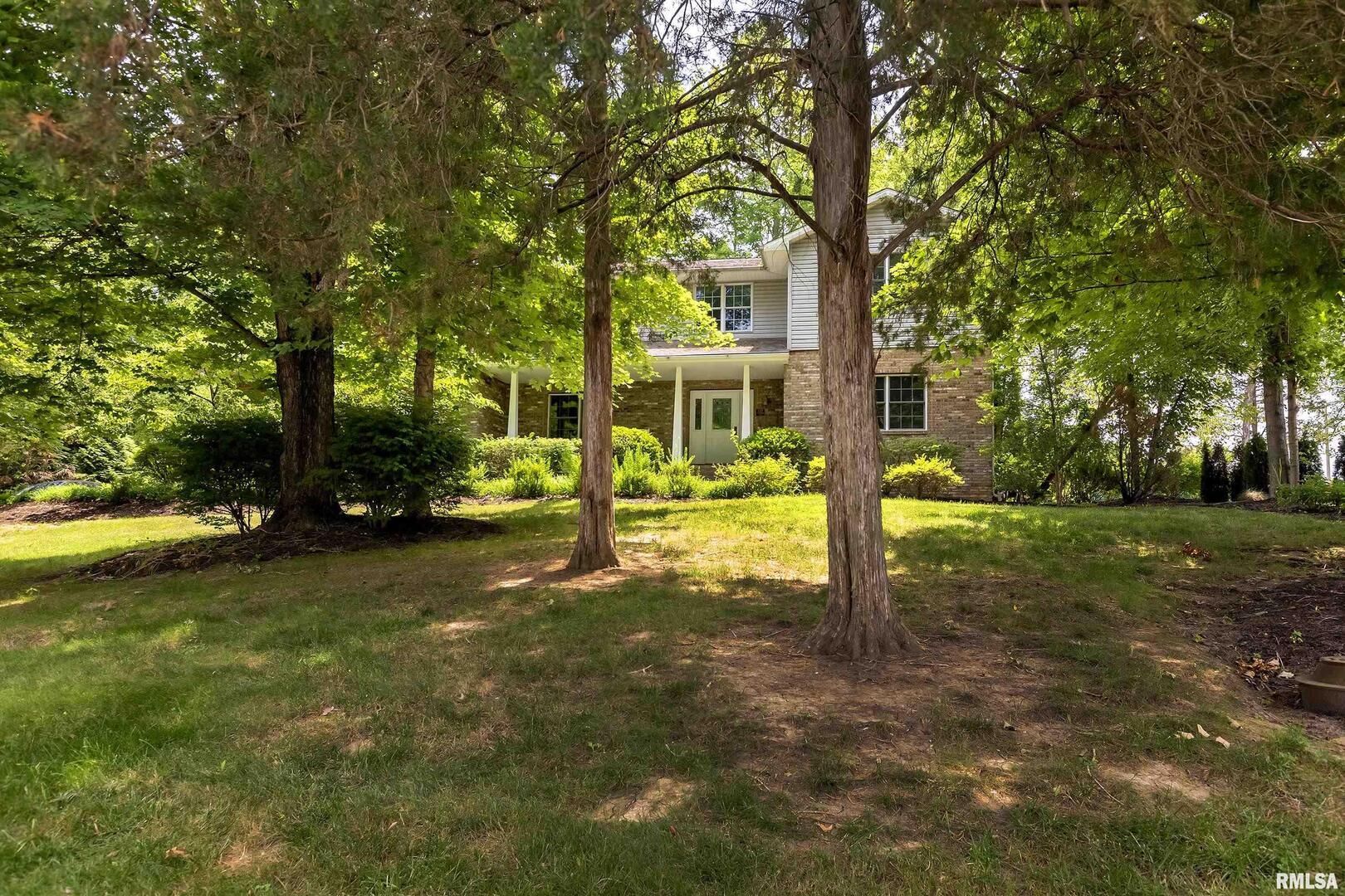 1127 Cedar Ridge Drive Carbondale, IL 62901 - Photo 3 of 40