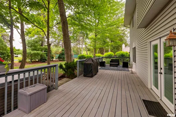 $309,900 | 1127 Cedar Ridge Drive, Carbondale, IL 62901
