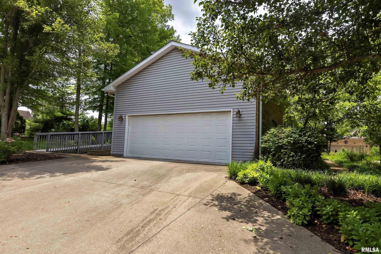 1127 Cedar Ridge Drive Carbondale, IL 62901 - Photo 35 of 40