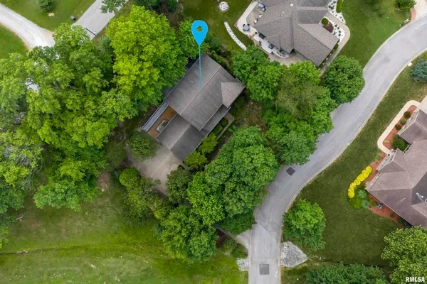 $309,900 | 1127 Cedar Ridge Drive, Carbondale, IL 62901
