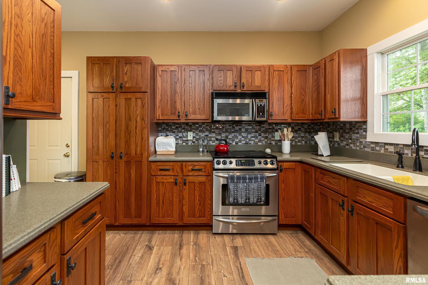 1127 Cedar Ridge Drive Carbondale, IL 62901 - Photo 8 of 40