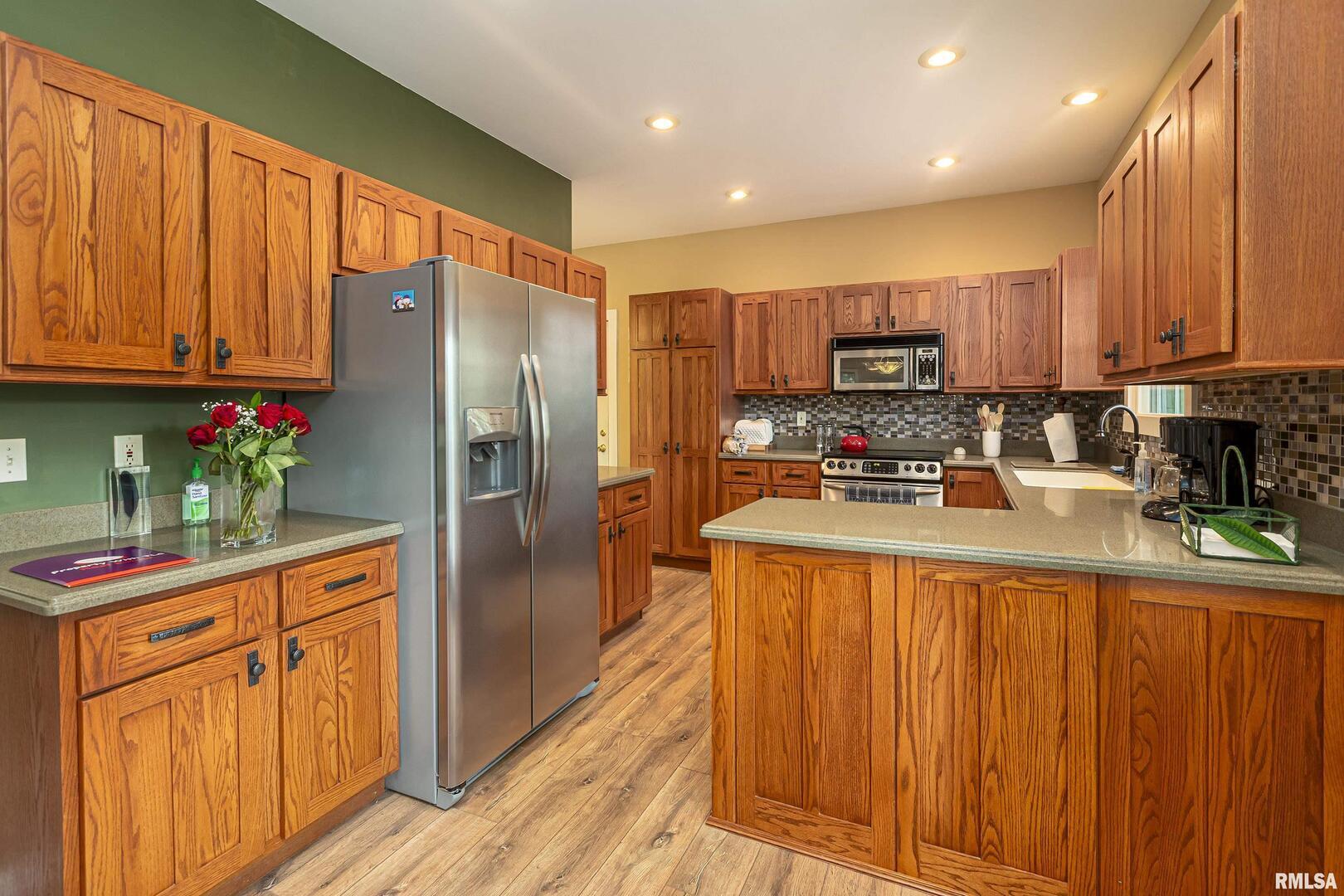 1127 Cedar Ridge Drive Carbondale, IL 62901 - Photo 10 of 40