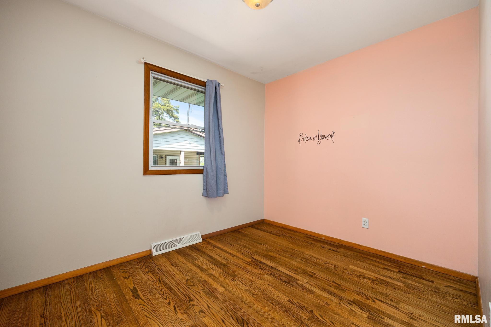 4913 North Ronald Road Peoria, IL 61614 - Photo 17 of 37