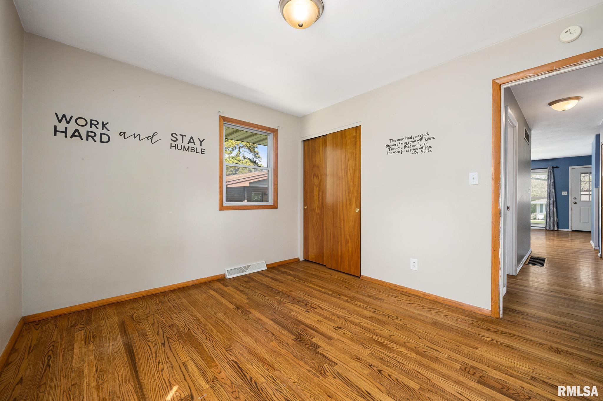 4913 North Ronald Road Peoria, IL 61614 - Photo 20 of 37